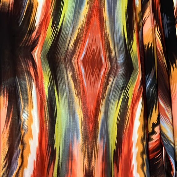 Multi-colored stretchy bubble dress - Picture 3 of 4